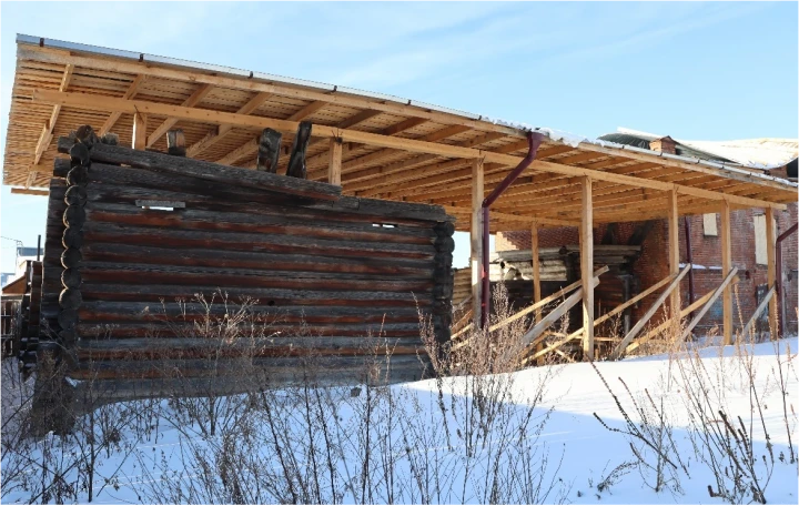 Нежилое здание (Амбар), площадью 390,2 кв. м, Красноярский край,  г. Енисейск, пер. Партизанский, д. 16